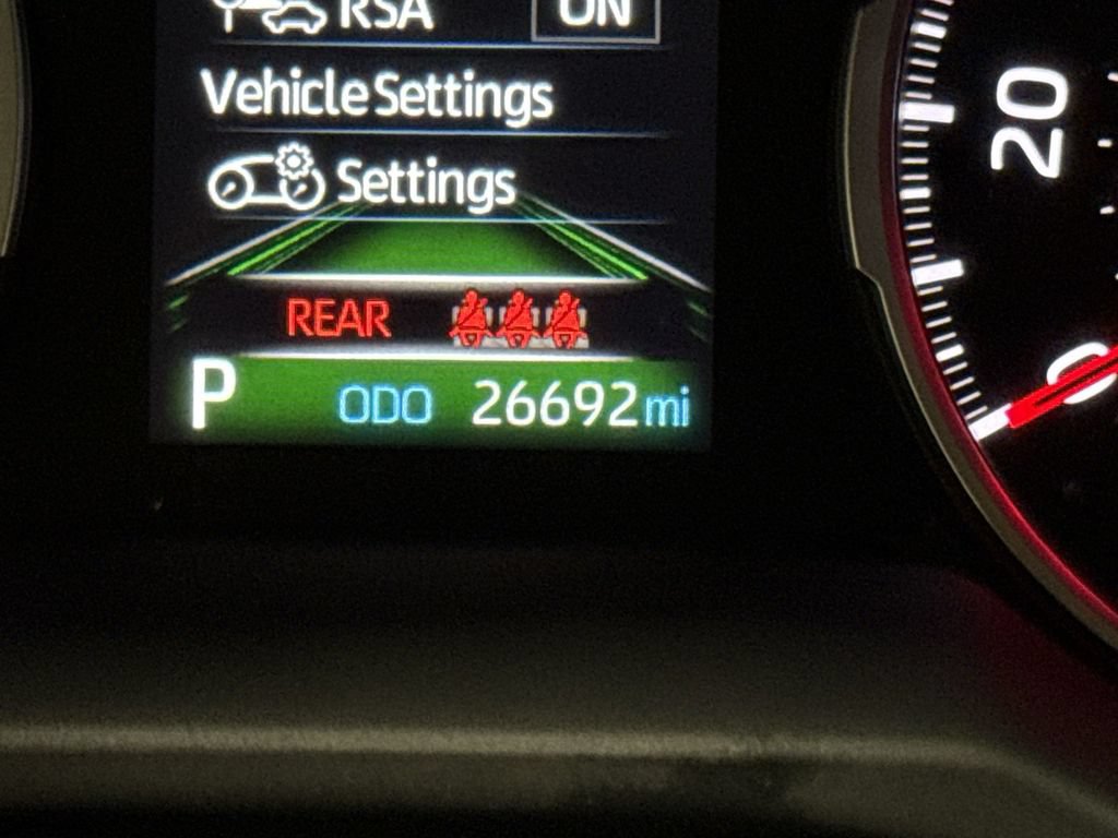 Used 2022 Toyota RAV4 LE FWD image 13