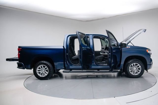 Used 2023 Chevrolet Silverado 1500 RST AWD/4WD image 15