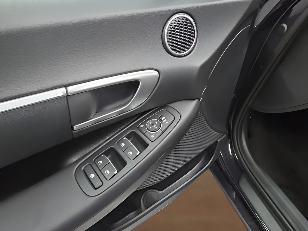 New 2026 Hyundai Sonata SE FWD image 10