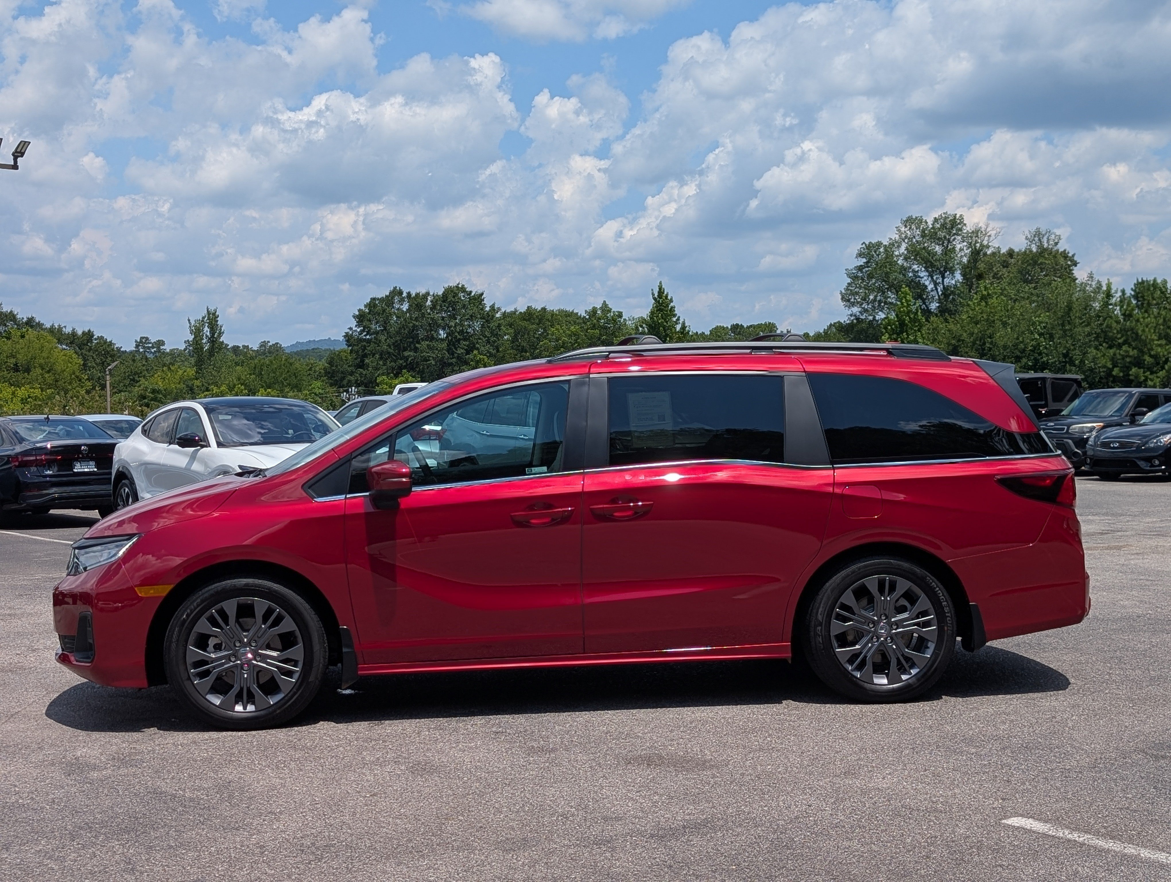 Used 2026 Honda Odyssey Touring image 6