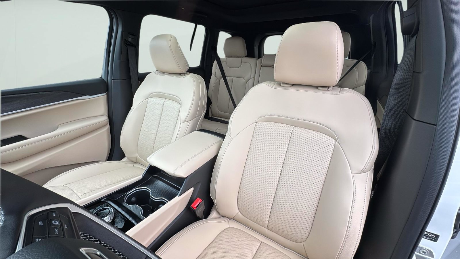 New 2026 Jeep Grand Cherokee Limited w/ Luxury Tech Group II AWD/4WD image 12