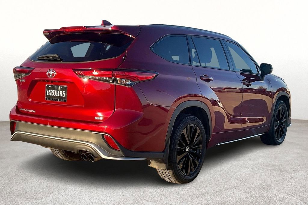 Used 2023 Toyota Highlander L image 15