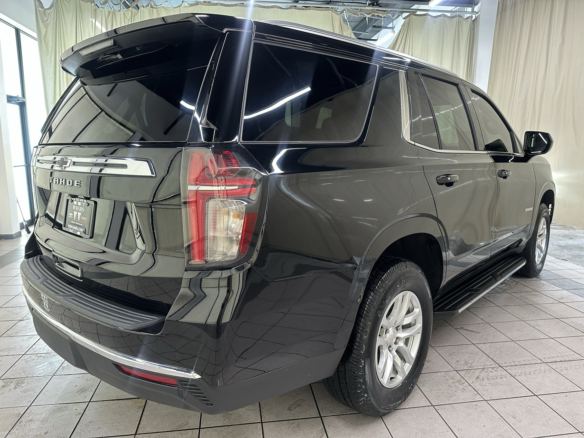 Used 2023 Chevrolet Tahoe LS AWD/4WD image 5