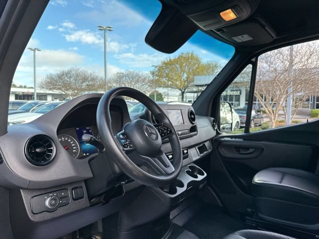 Used 2023 Mercedes-Benz Sprinter 2500 image 16