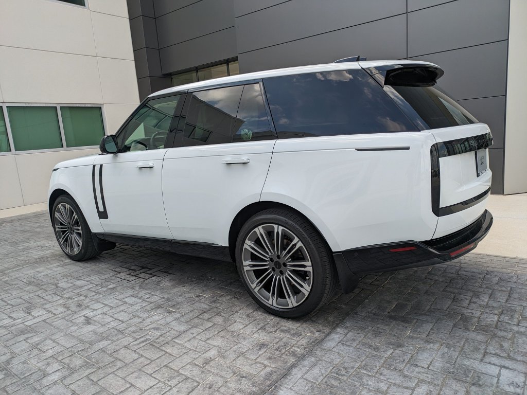 New 2026 Land Rover Range Rover SE AWD/4WD image 6