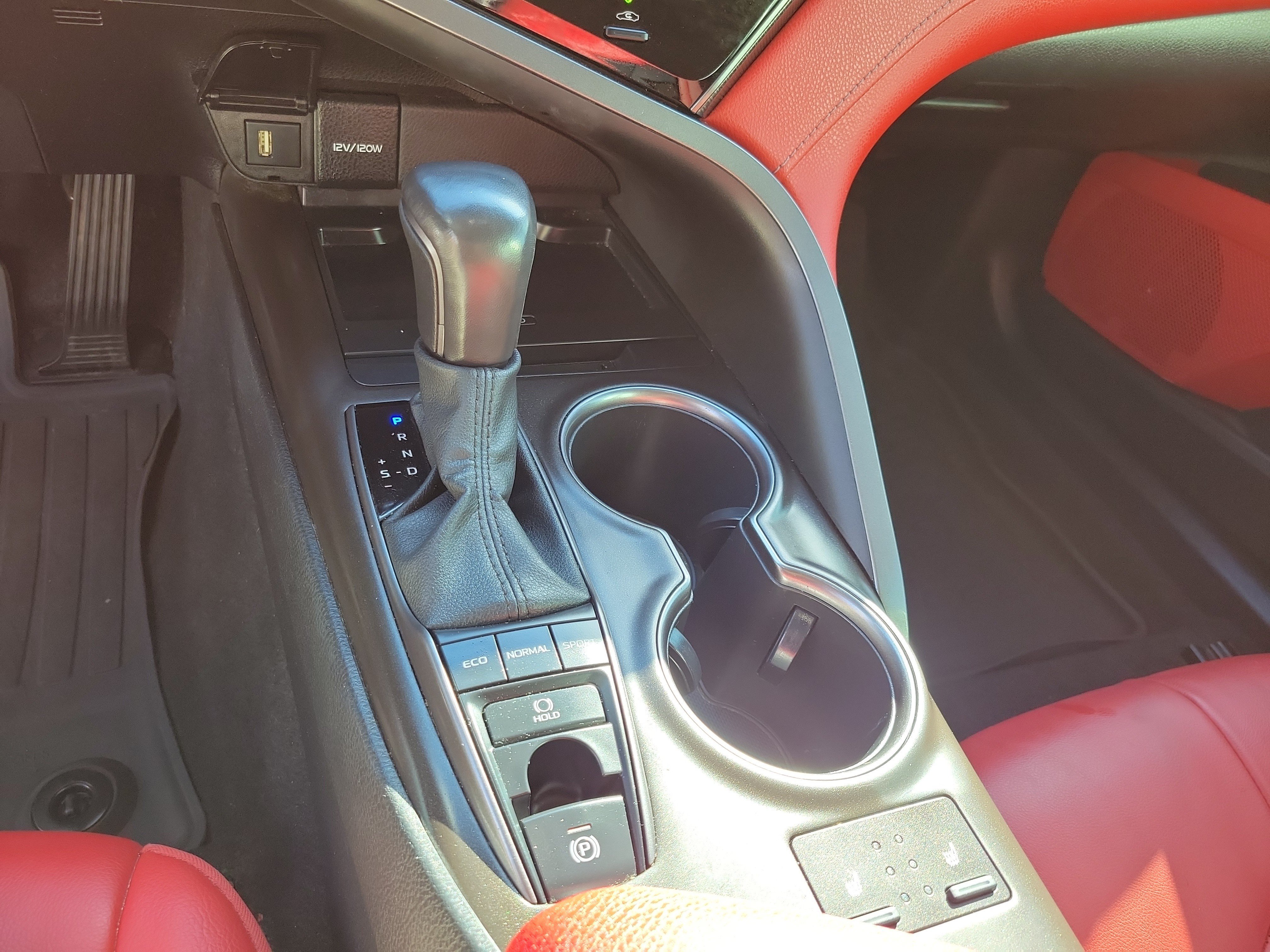 Used 2022 Toyota Camry XSE FWD image 17