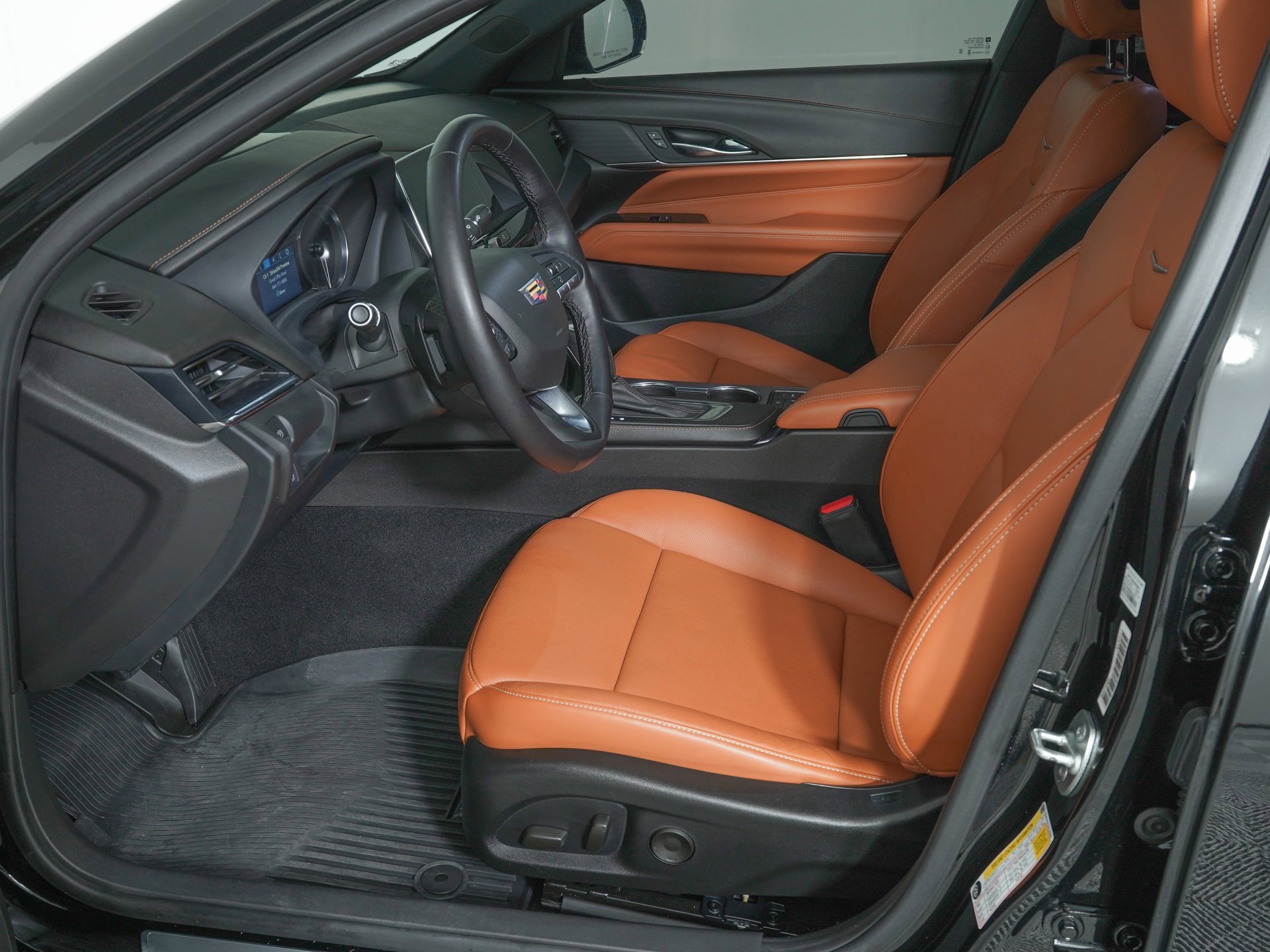 Used 2025 Cadillac CT4 Premium Luxury image 13