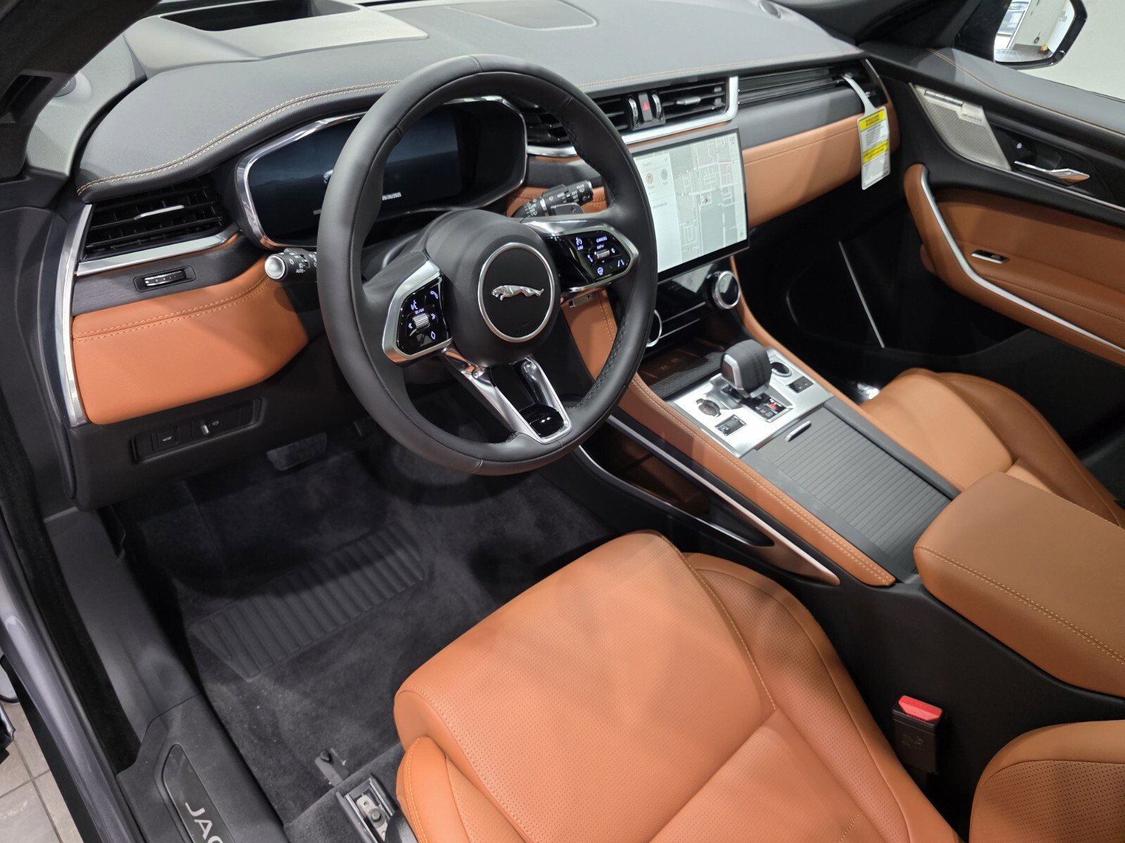 New 2026 Jaguar F-PACE R-Dynamic S image 7