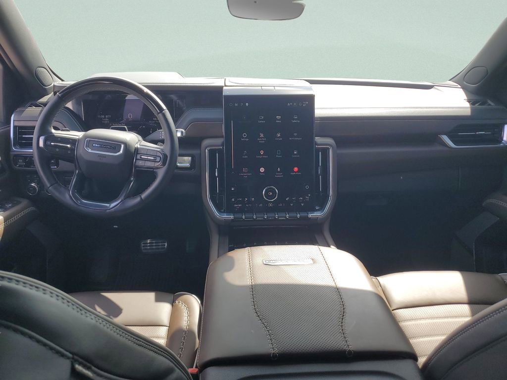 Used 2025 GMC Yukon Denali Ultimate image 14