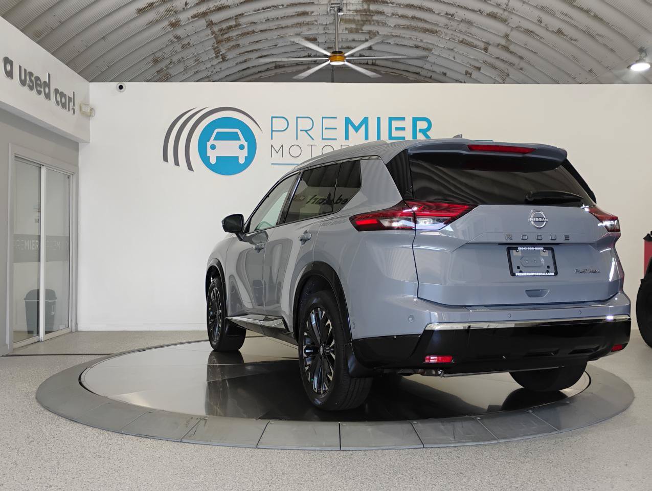 Used 2024 Nissan Rogue Platinum w/ Platinum Premium Package FWD image 7