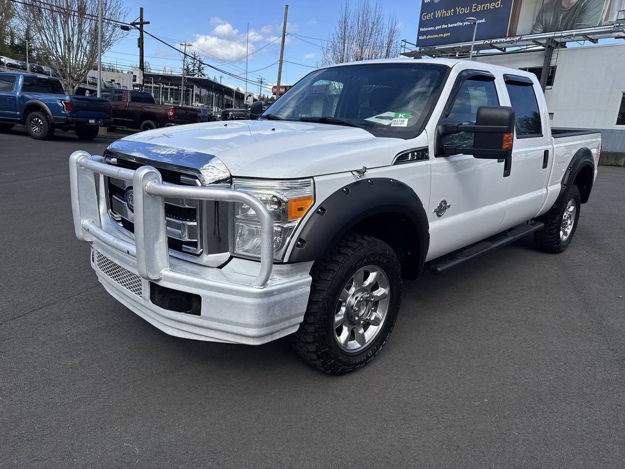 Used 2011 Ford F350 4x4 Crew Cab Super Duty image 3