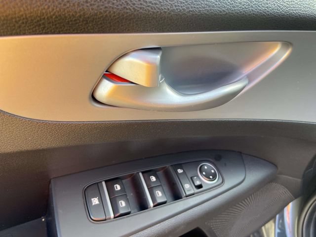 Used 2023 Kia Forte LXS FWD image 15