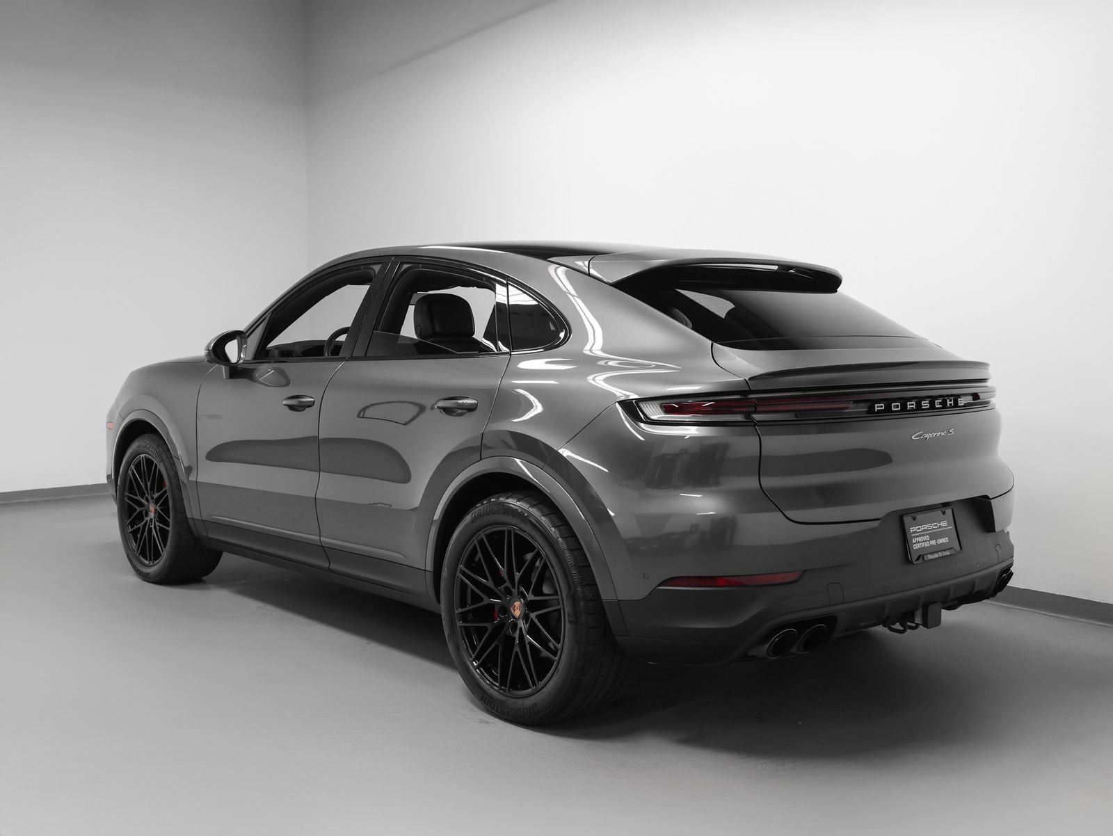 Certified 2026 Porsche Cayenne S AWD/4WD image 3