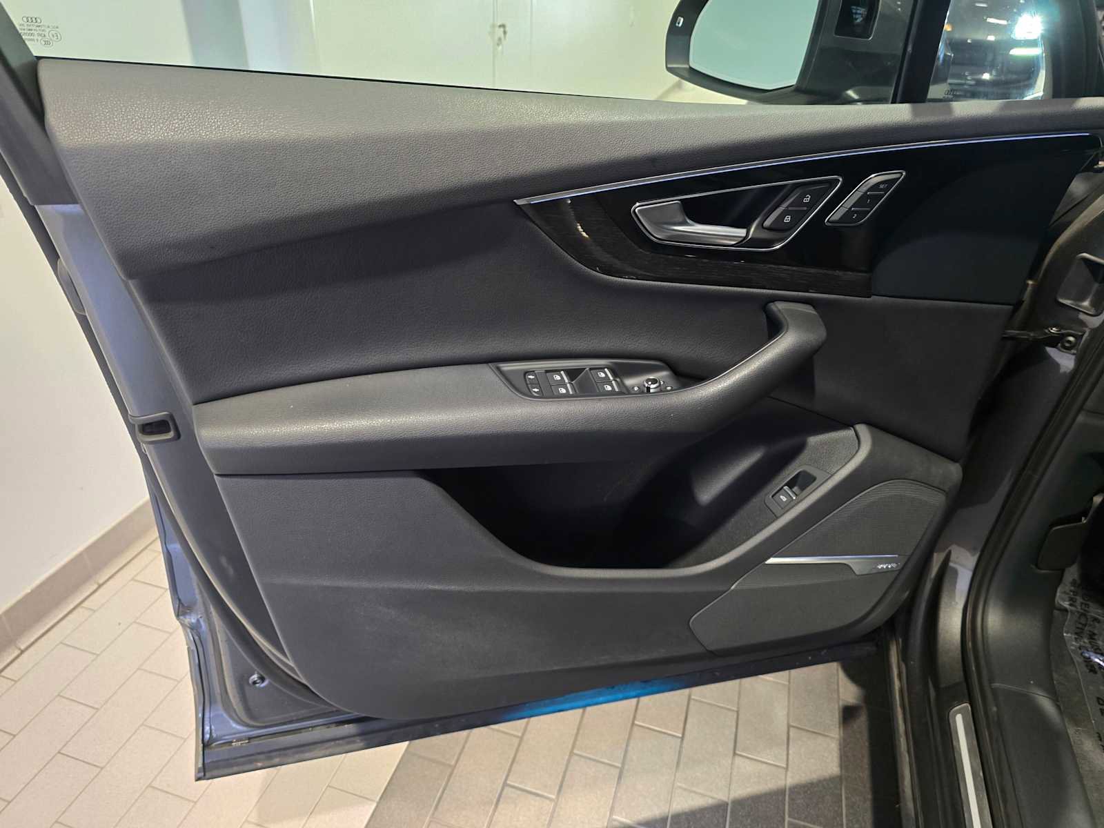 Used 2018 Audi Q7 3.0T Premium Plus image 25