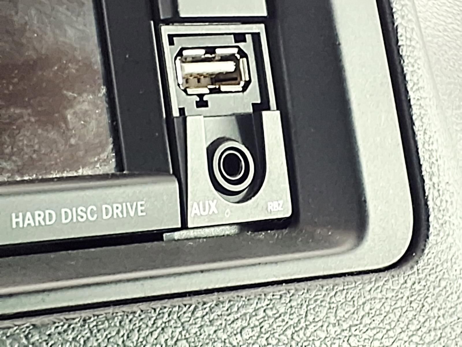 Used 2017 Dodge Grand Caravan SXT FWD image 19