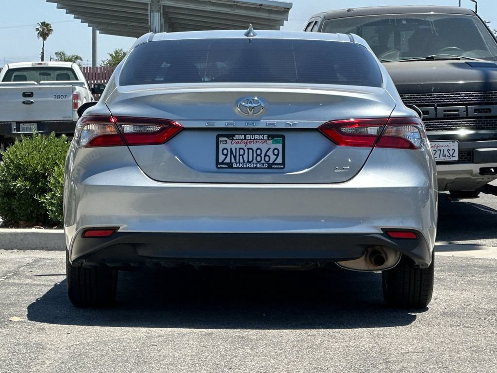 Used 2021 Toyota Camry LE w/ Convenience Package FWD image 4