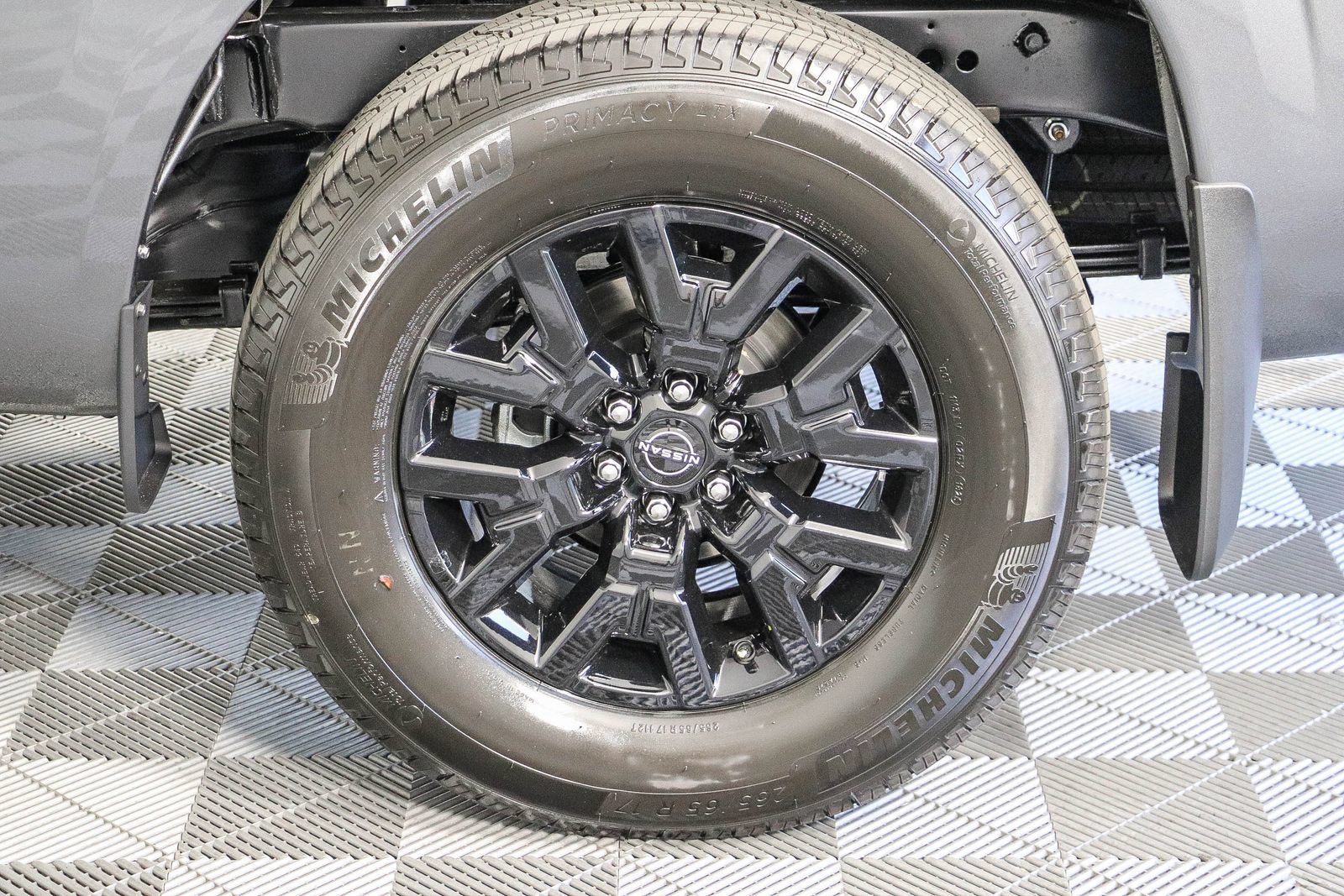 New 2027 Nissan Frontier SV w/ Tow Package RWD image 12