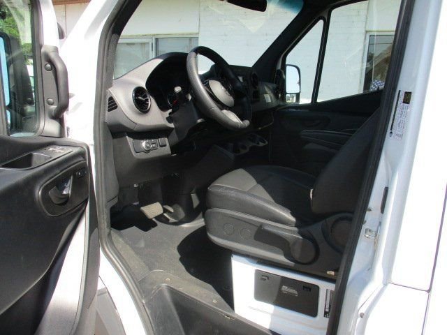 Used 2025 Mercedes-Benz Sprinter 2500 image 9