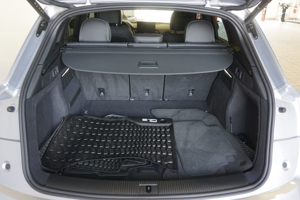 Used 2024 Audi Q5 2.0T Prestige w/ Prestige Package image 21