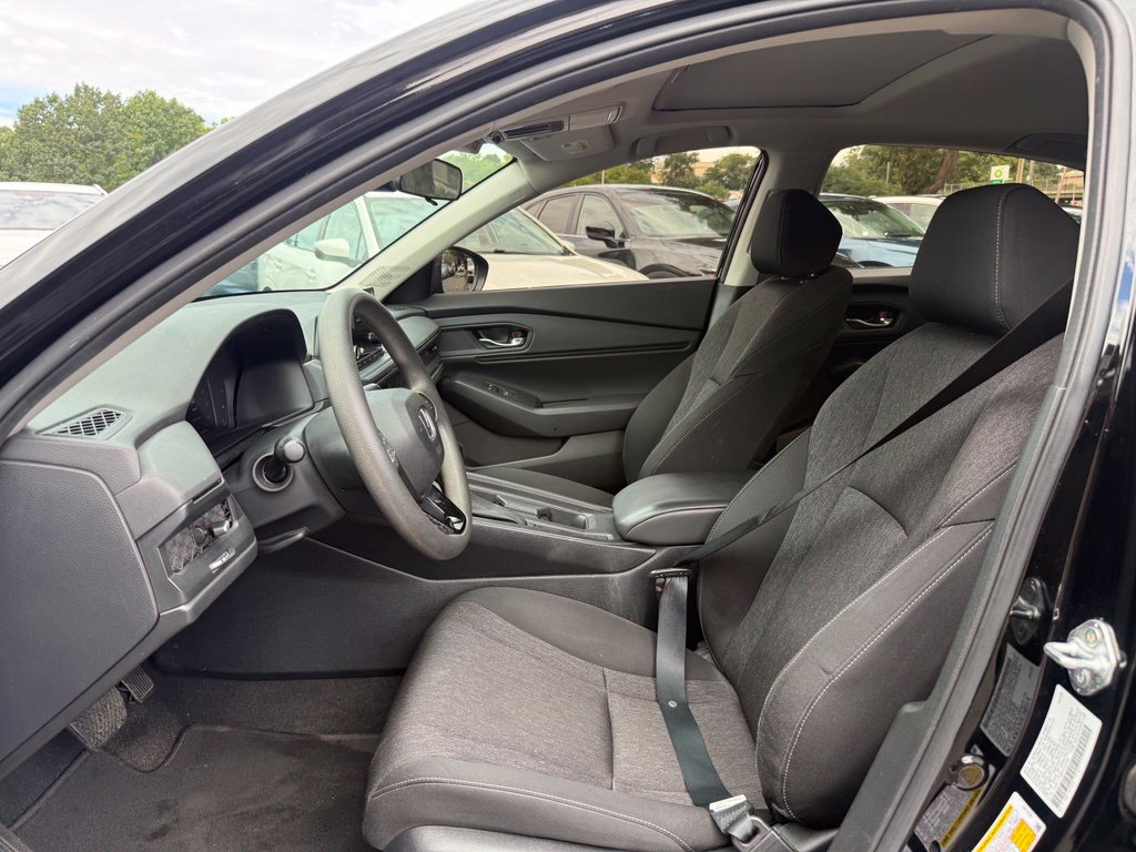 Used 2023 Honda Accord EX image 18