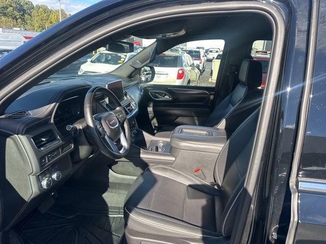 Used 2024 GMC Yukon SLT image 13