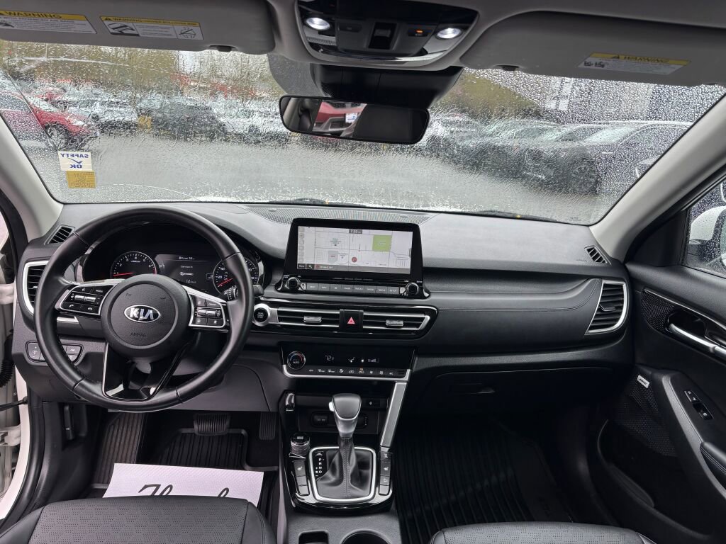Used 2021 Kia Seltos SX w/ SX Sunroof Package image 12