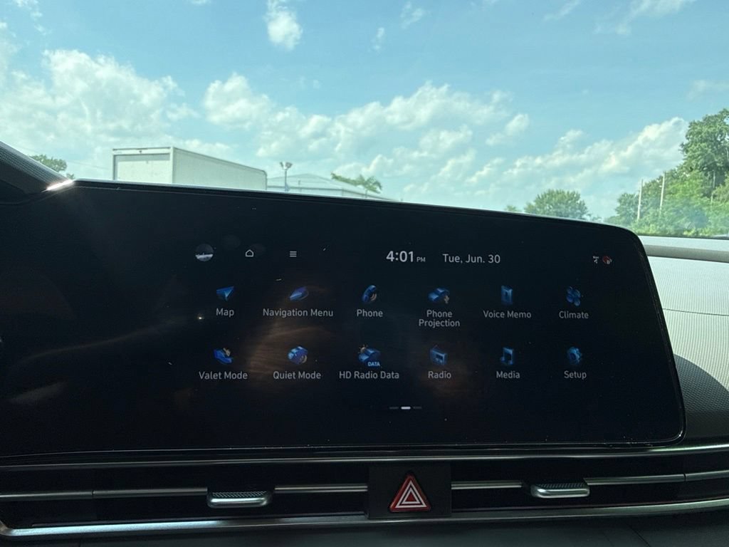 Used 2024 Hyundai Elantra SEL FWD image 26