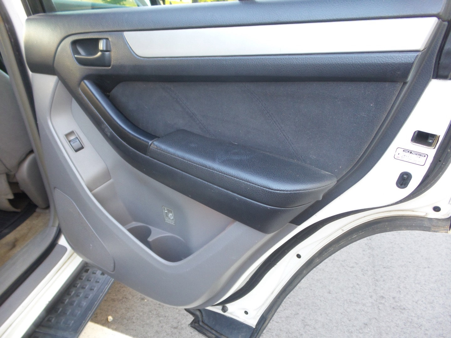 Used 2005 Toyota 4Runner SR5 AWD/4WD image 88