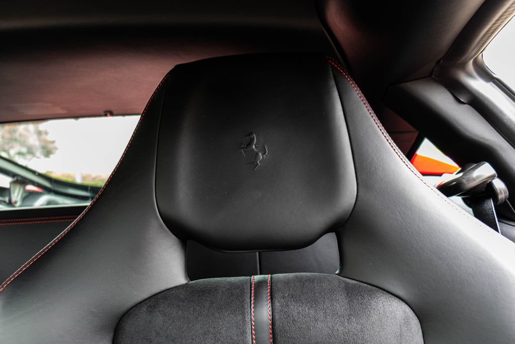 Used 2015 Ferrari 458 Italia Coupe RWD image 46