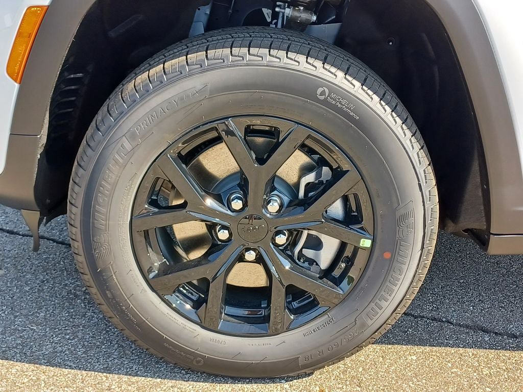 New 2026 Jeep Grand Cherokee L 4WD image 5