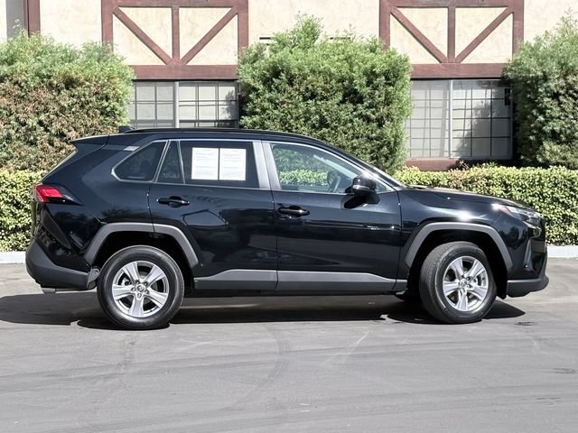 Used 2025 Toyota RAV4 XLE FWD image 4