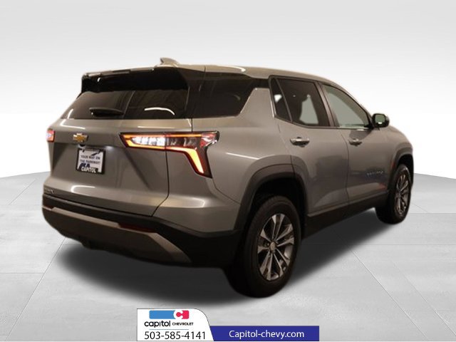 Used 2026 Chevrolet Equinox LT w/ Convenience Package II FWD image 2