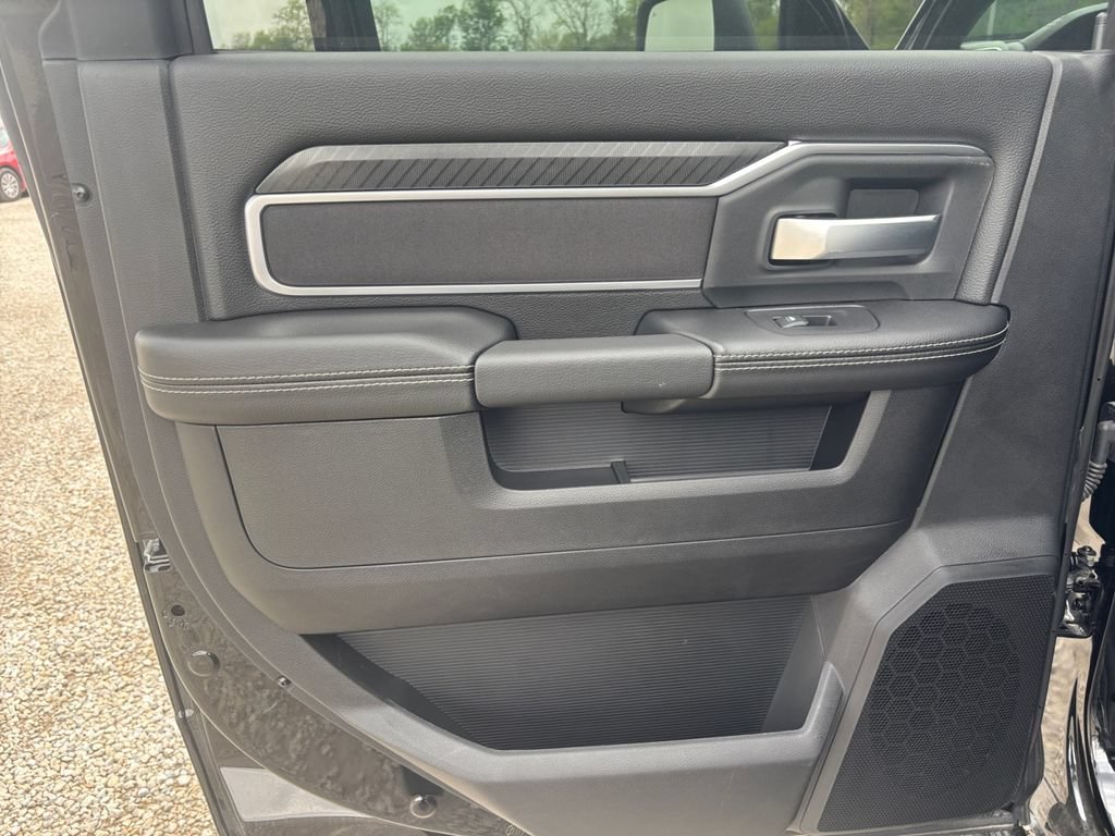 New 2025 RAM 2500 Big Horn AWD/4WD image 23
