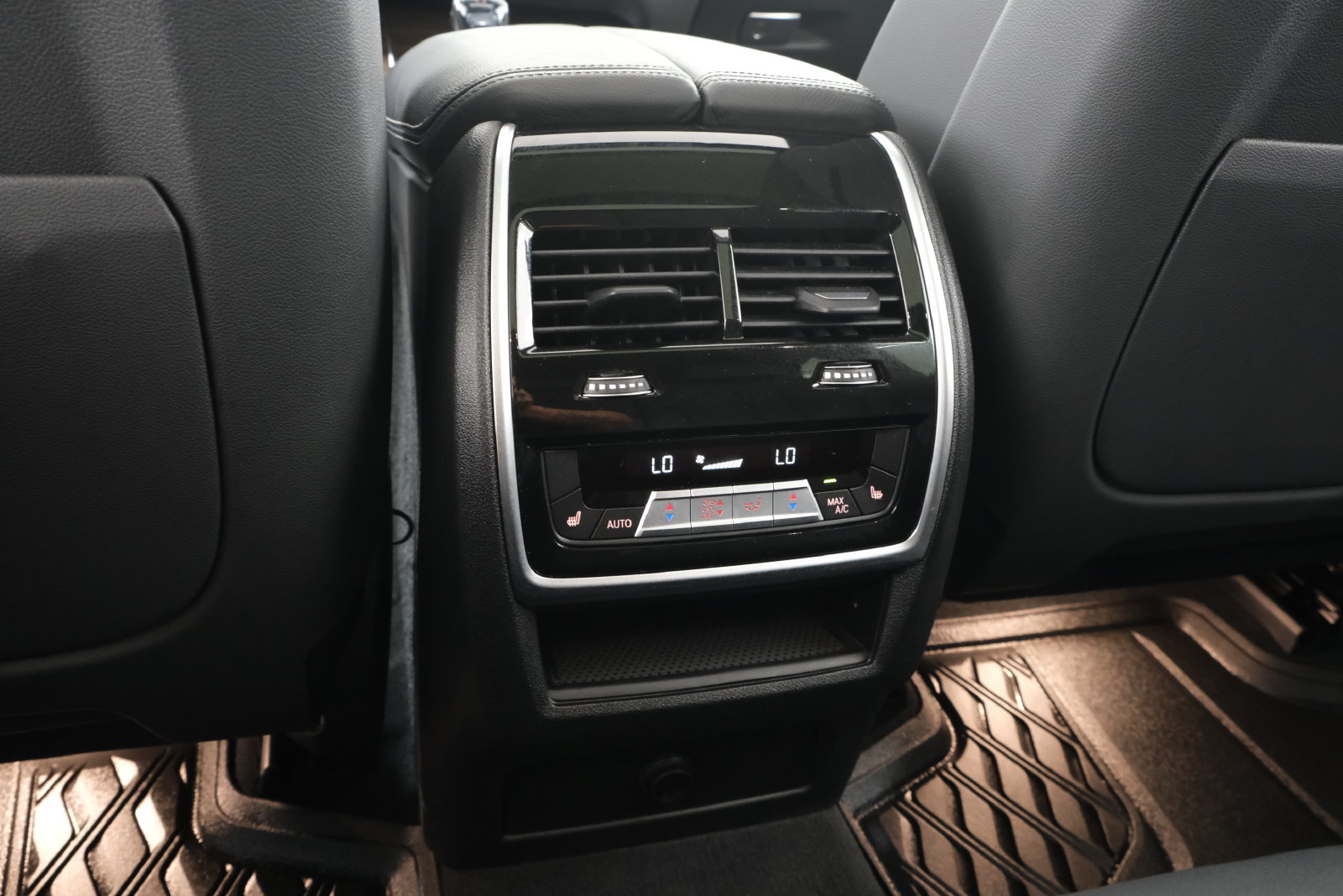 Used 2020 BMW X5 xDrive40i w/ Premium Package AWD/4WD image 36