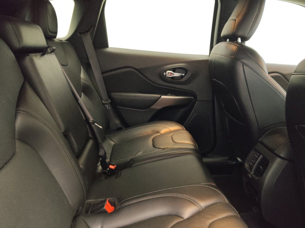 Used 2020 Jeep Cherokee Limited image 19