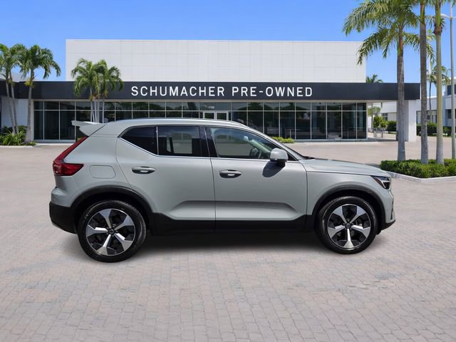 Certified 2024 Volvo XC40 B5 Plus image 8