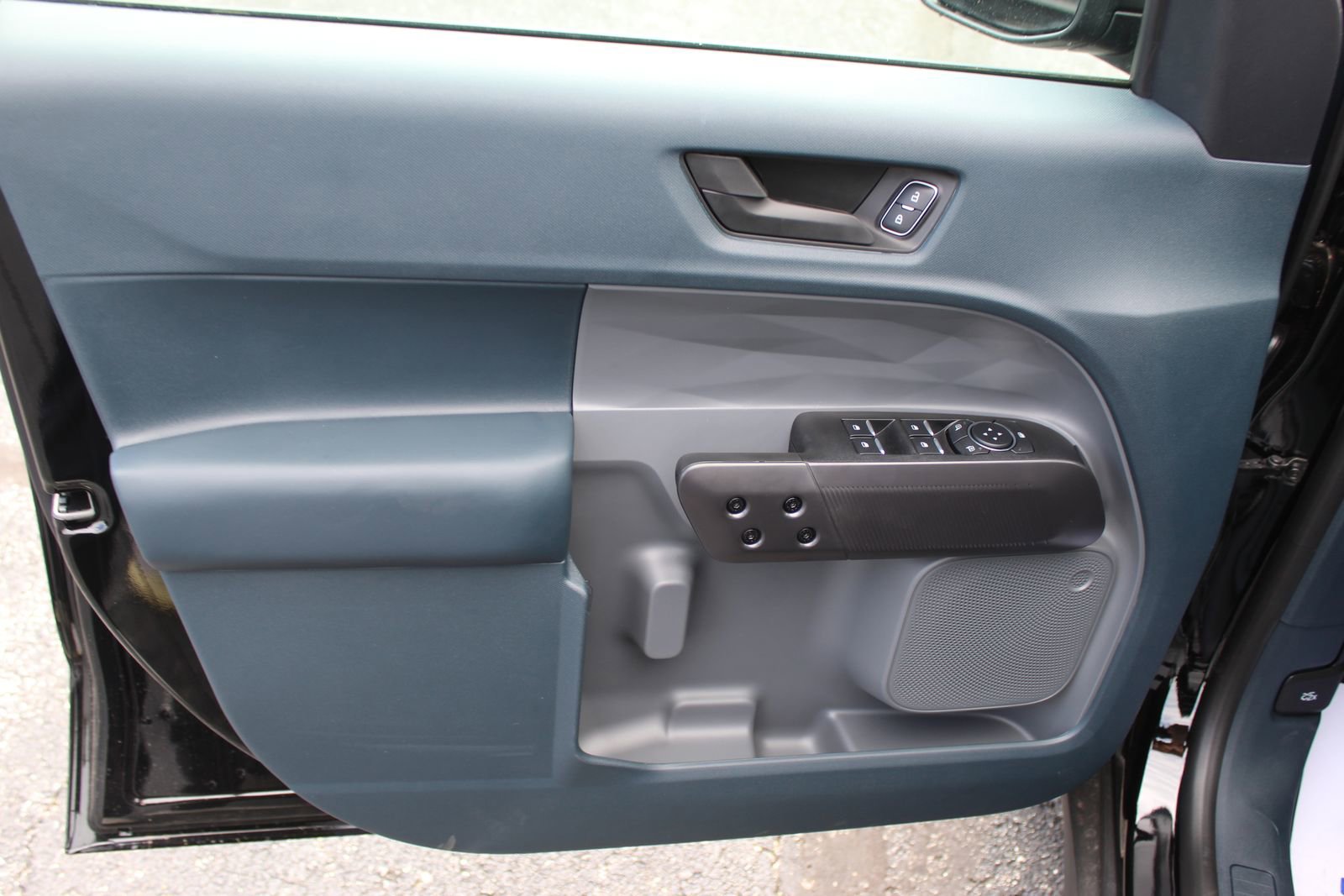 New 2025 Ford Maverick XLT w/ XLT Luxury Package image 17