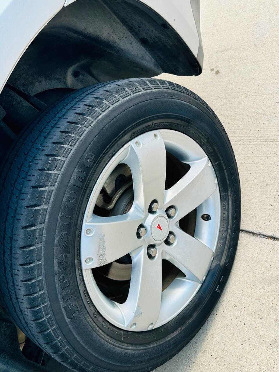 Used 2009 Pontiac Torrent Base 4dr SUV w/ Preferred Package image 23