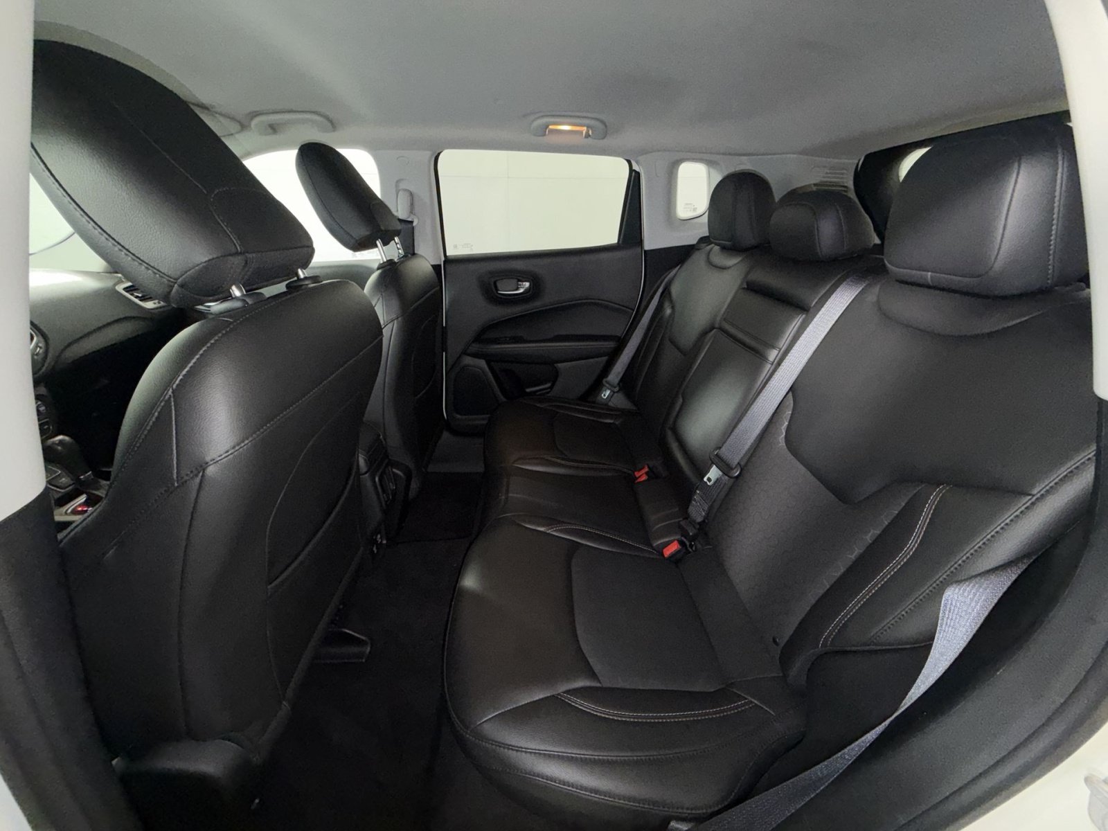 Used 2018 Jeep Compass Latitude w/ Popular Equipment Group AWD/4WD image 22