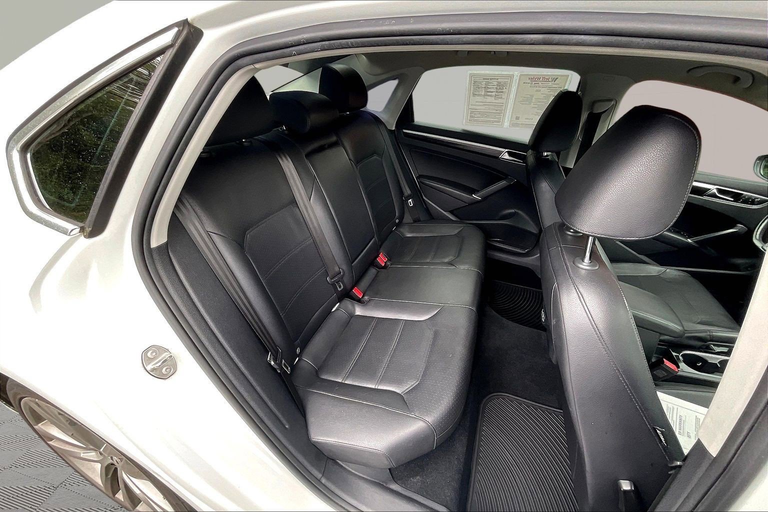 Used 2019 Volkswagen Passat 2.0T SE R-Line FWD image 26