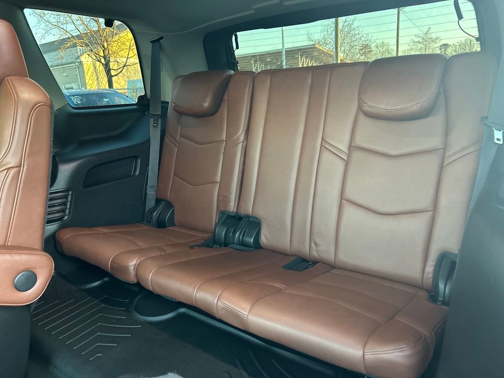 Used 2020 Cadillac Escalade Luxury image 19