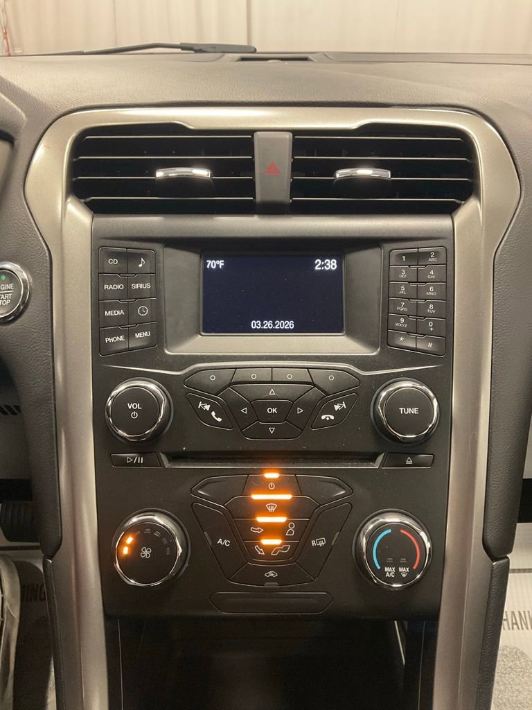 Used 2017 Ford Fusion SE image 22