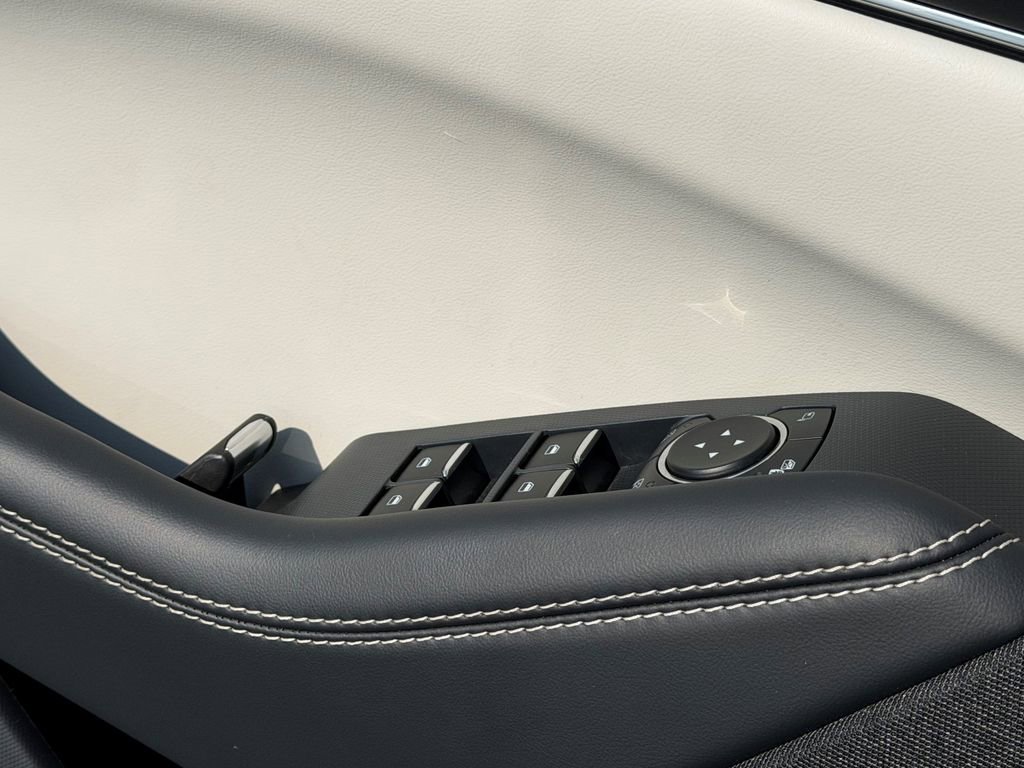 Used 2025 Ford Mustang Mach-E Premium AWD/4WD image 38