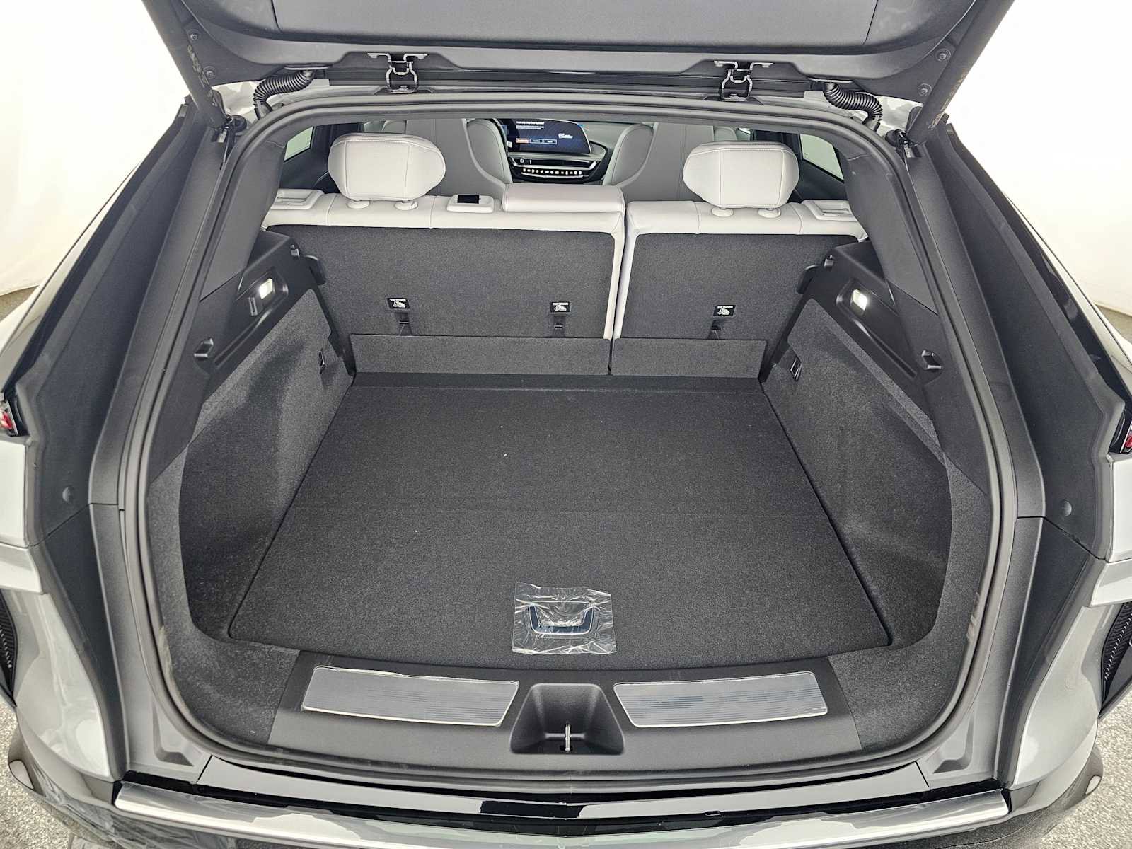 Used 2026 Cadillac Lyriq Luxury w/ LPO, Floor Liner Package RWD image 14