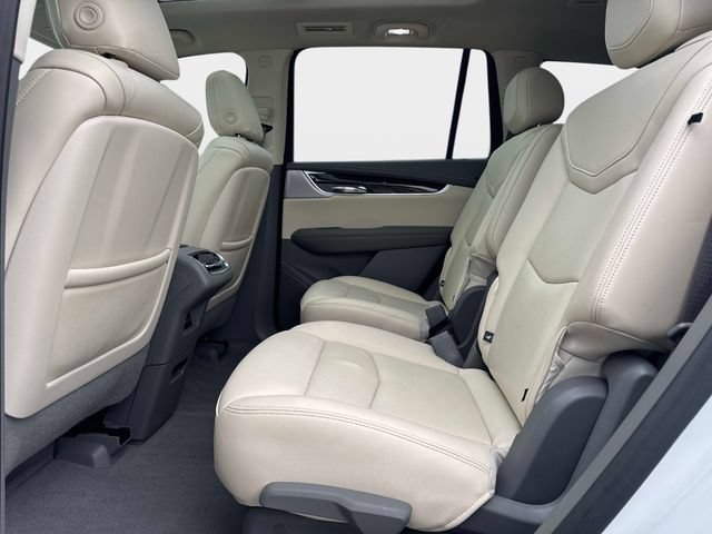 Used 2022 Cadillac XT6 Premium Luxury w/ Technology Package AWD/4WD image 12