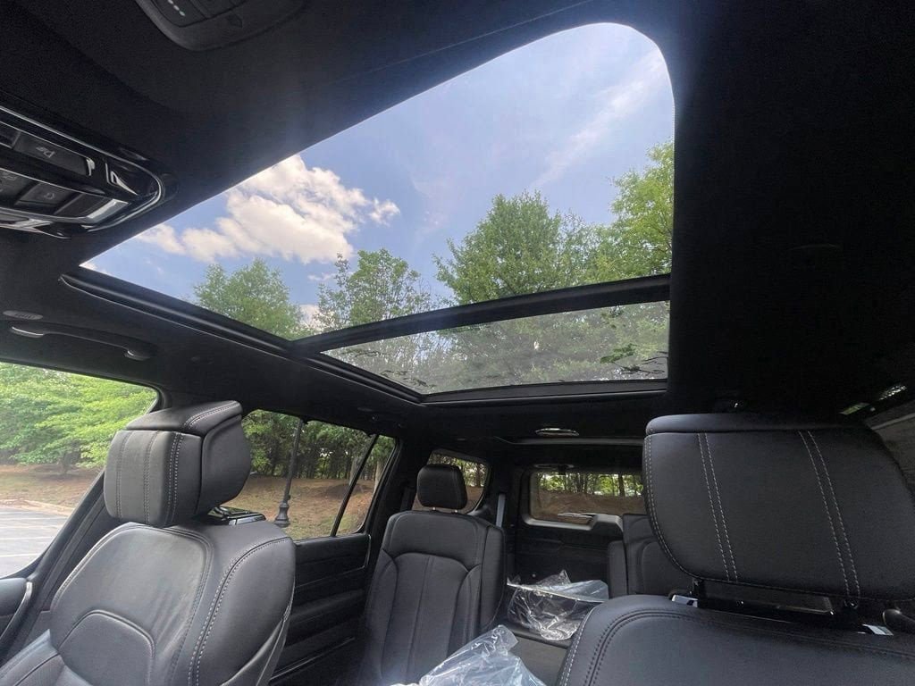 New 2026 Jeep Grand Wagoneer Summit w/ Premium Group III AWD/4WD image 20