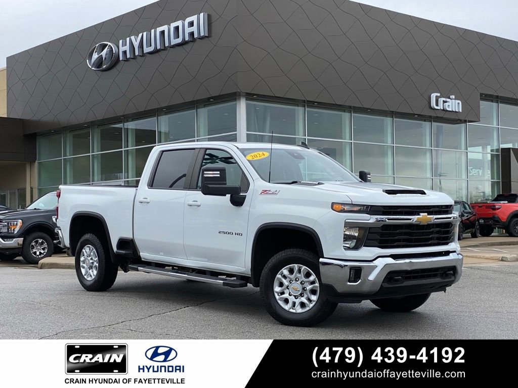 Used 2024 Chevrolet Silverado 2500 LT image 1