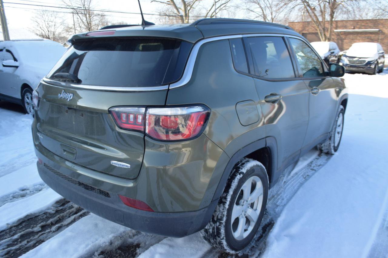 Used 2018 Jeep Compass Latitude w/ Popular Equipment Group AWD/4WD image 8