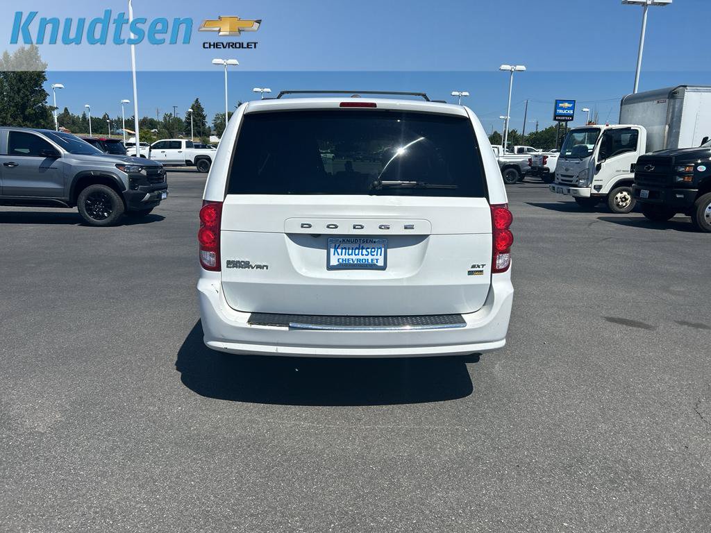 Used 2018 Dodge Grand Caravan SXT FWD image 6