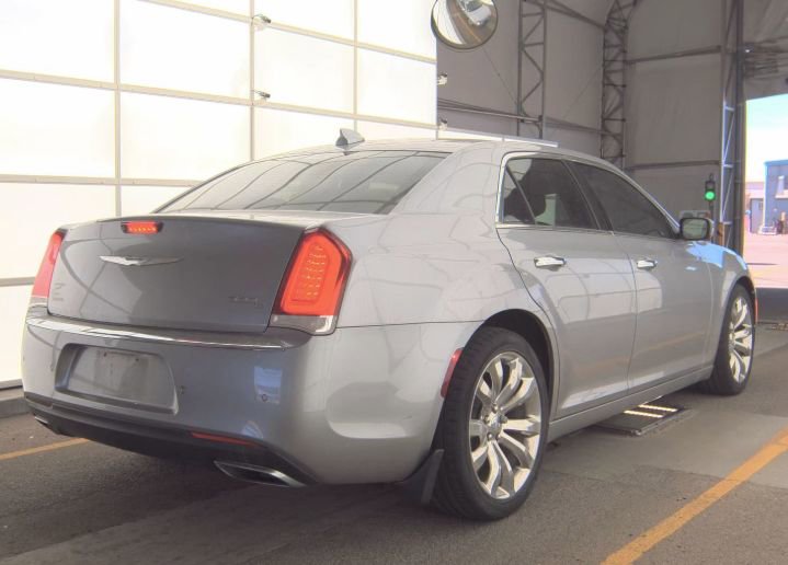 Used 2015 Chrysler 300 C w/ Light Group image 5